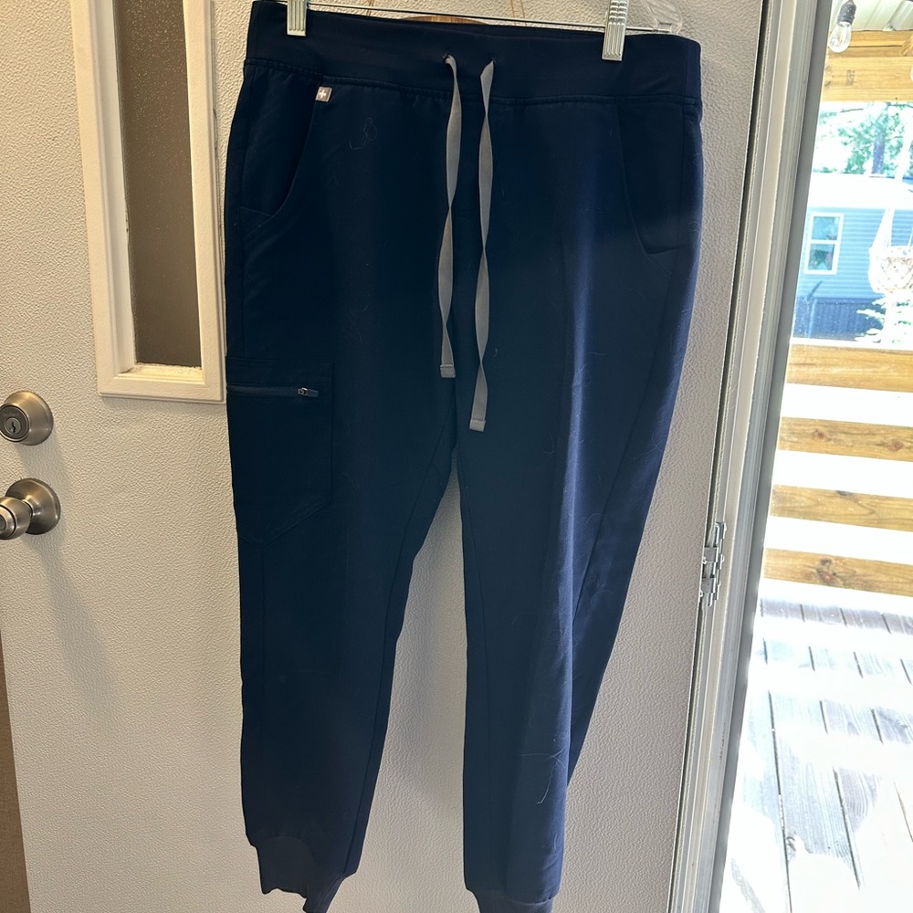 Figs Navy Jogger Scrub Pant - Petite